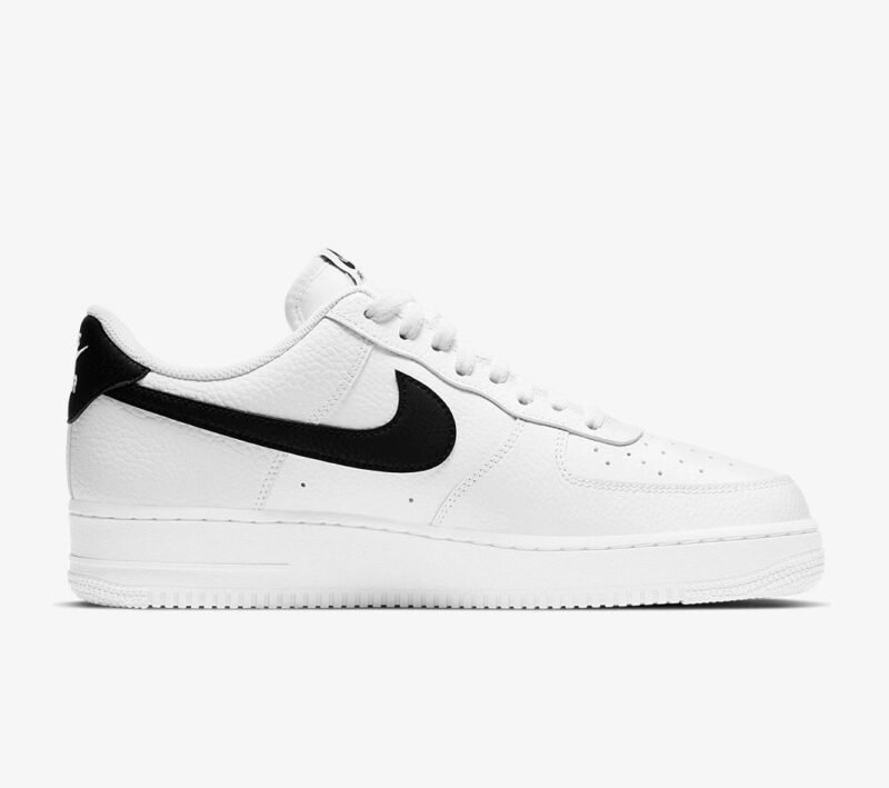 NIKE AIRFORCE 1 07 WHITE/BLACK