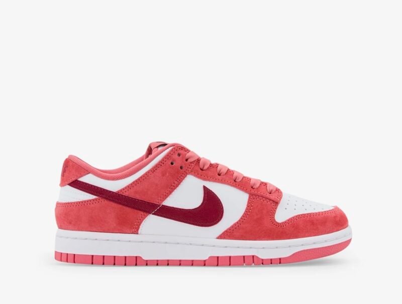 Nike Dunk Low “Valentine’s Day”